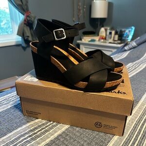 Clark’s Flex Sun Wedge Sandals
